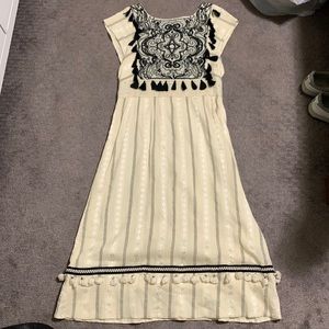 Anthropologie midi dress in like new condition! Very unique style